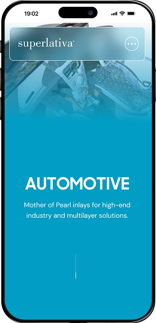 Website homepage showcasing the mobile version of the Superlativa website